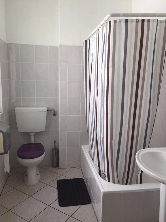 Duque Hotel Lisbon Room photo
